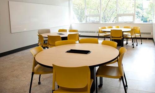 Photo of Bergstrom Hall classroom